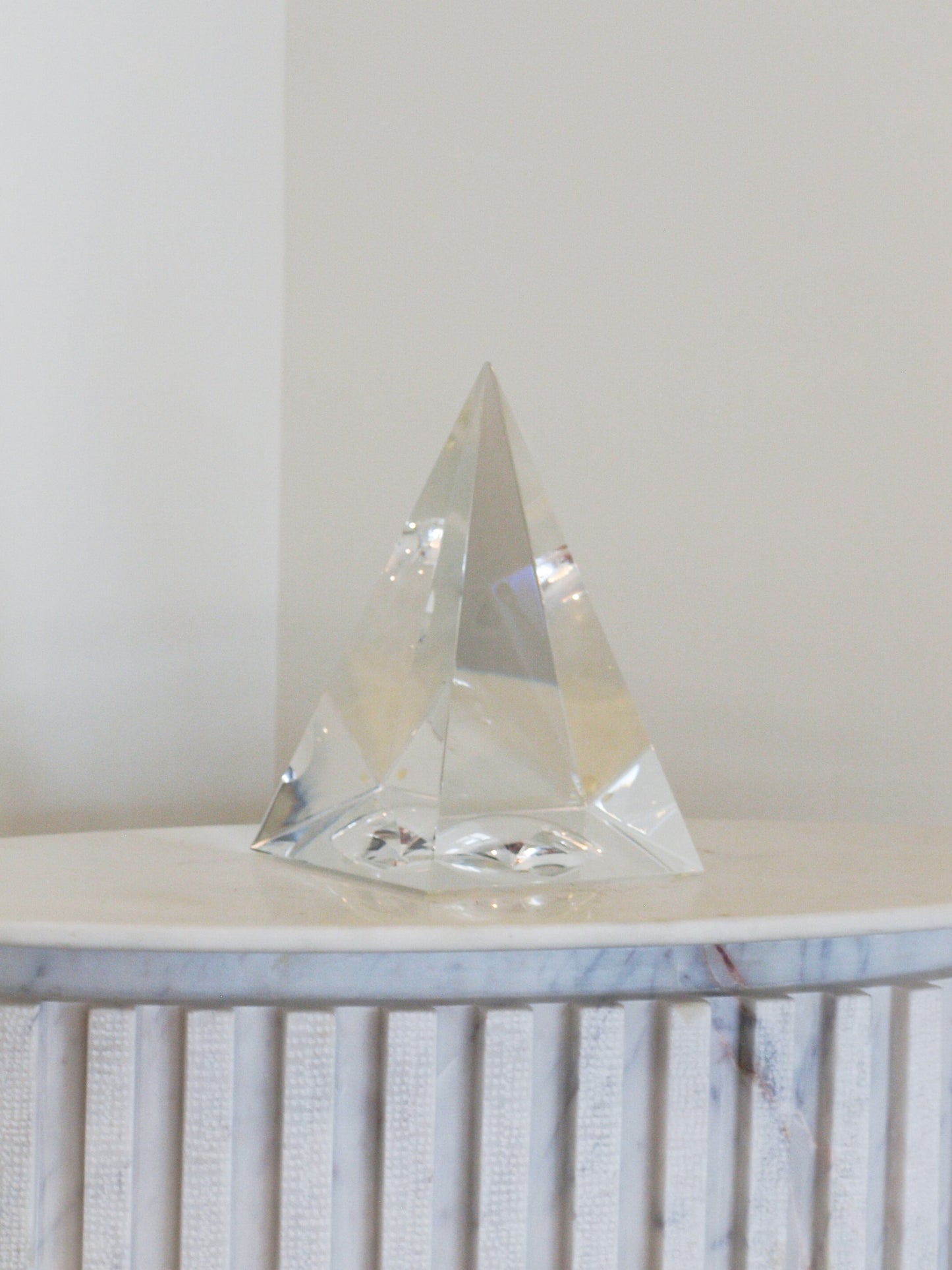 GLASS PYRAMID LARGE