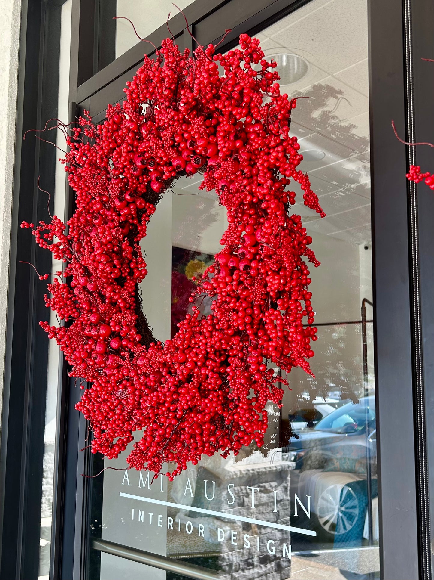 RED BERRY WREATH 30"